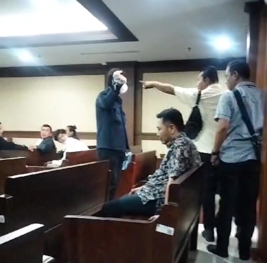 Terdakwa Perkara Korupsi Tak Berkutik Ditagih Hutang