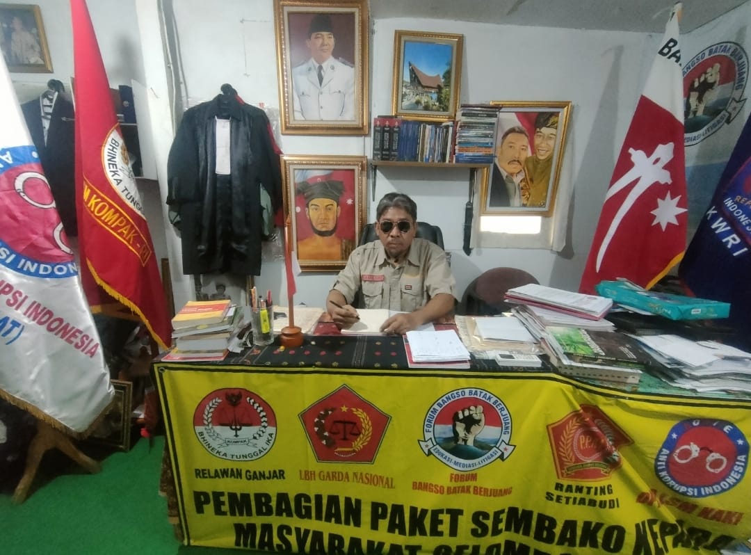 Partai Banteng Moncong Putih malu malu ber – Oposisi, ternyata ketua Fraksinya memimpin pembahasan RUU TNI dan menyetujuinya tanpa koreksi.