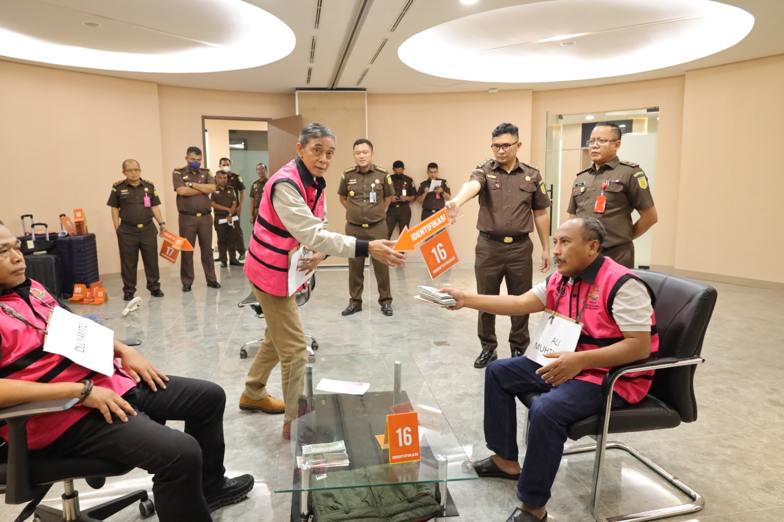 Kejaksaan Agung Gelar Rekonstruksi Dugaan Suap dan Perintangan Penanganan Perkara di PN Jakarta Pusat