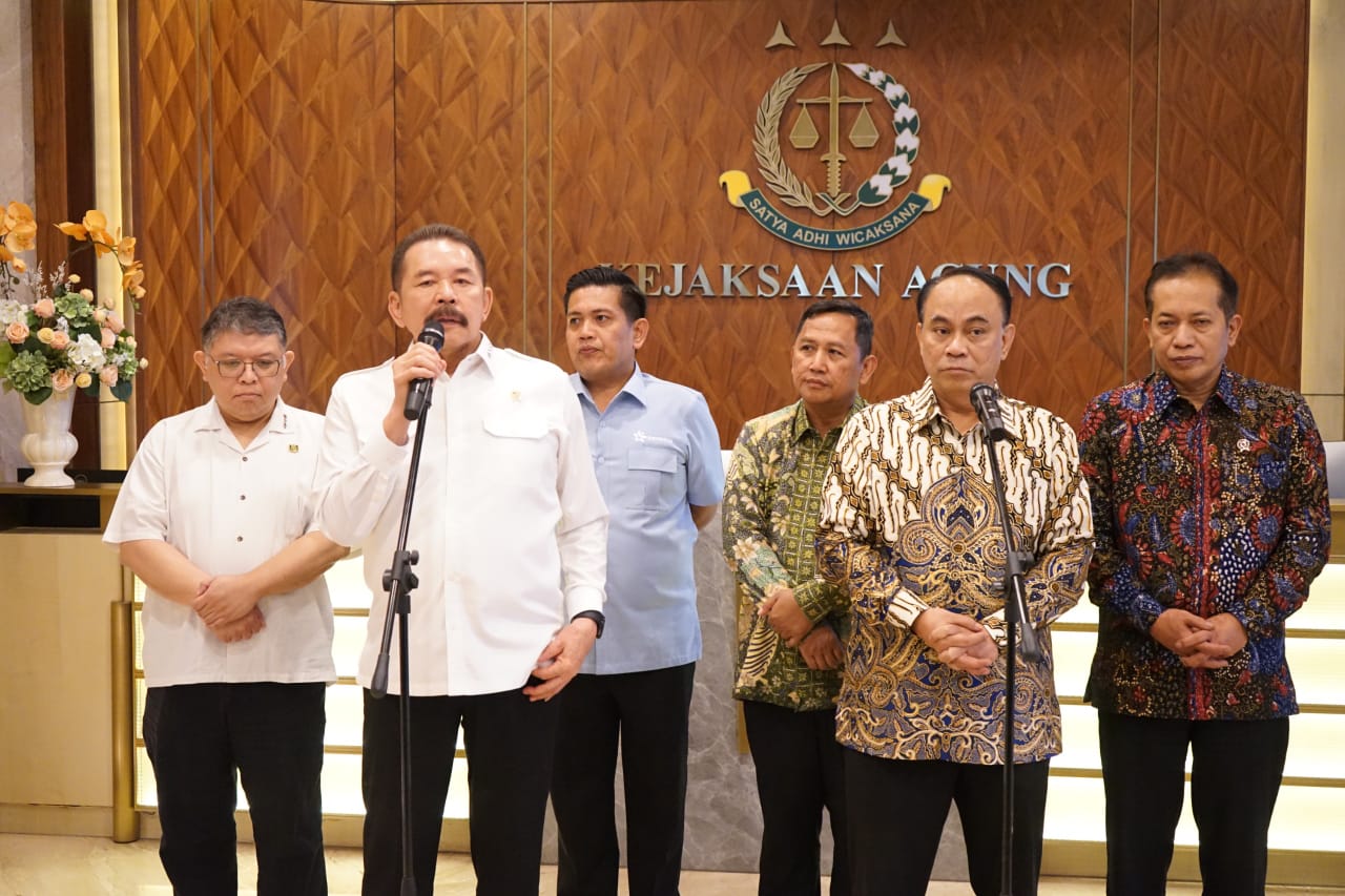 Jaksa Agung dan Menteri Koperasi Sinergi Kawal 80.000 Koperasi Merah Putih di Seluruh Indonesia